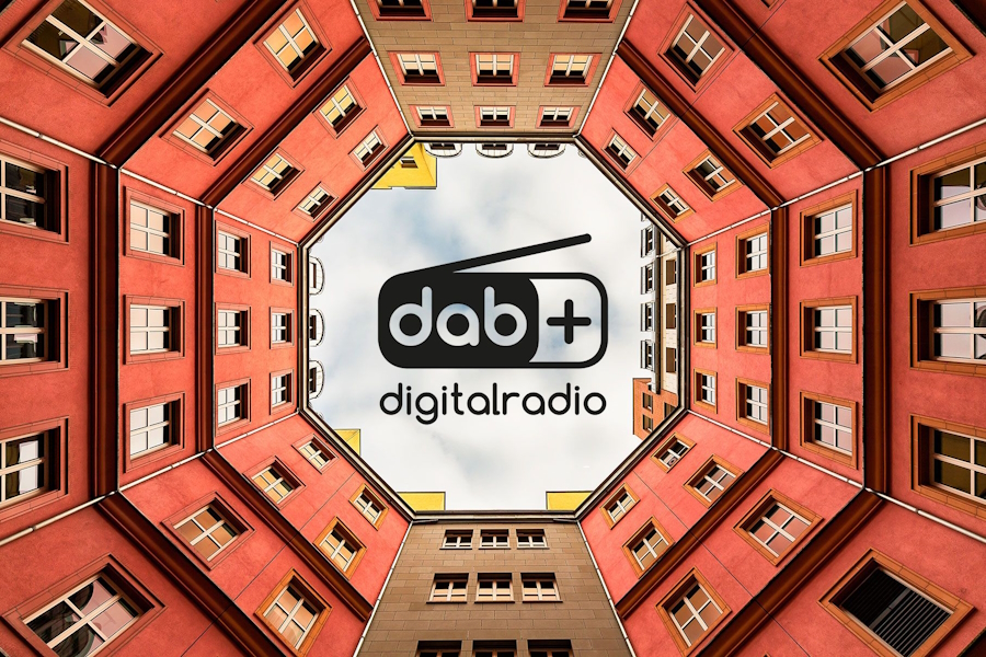 Broadcasting DAB+ vs ANALOGICO